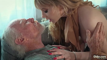 Naughty blonde gives a blowjob to her grandpa and begs him to fuck her harder