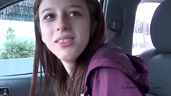 Tiny teen gets analized in casting video